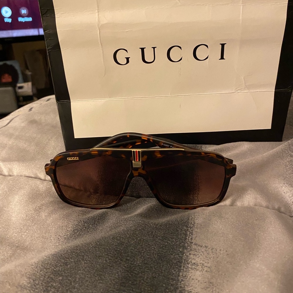 Gucci sunglasses - Picture 2 of 3